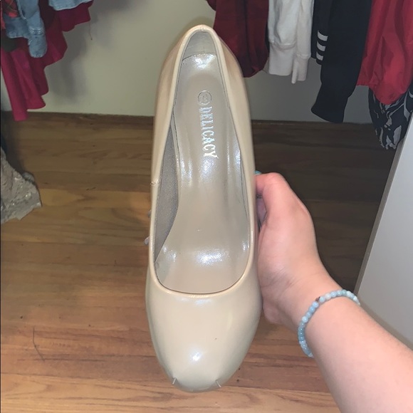 Nude heels!!! - Picture 2 of 3